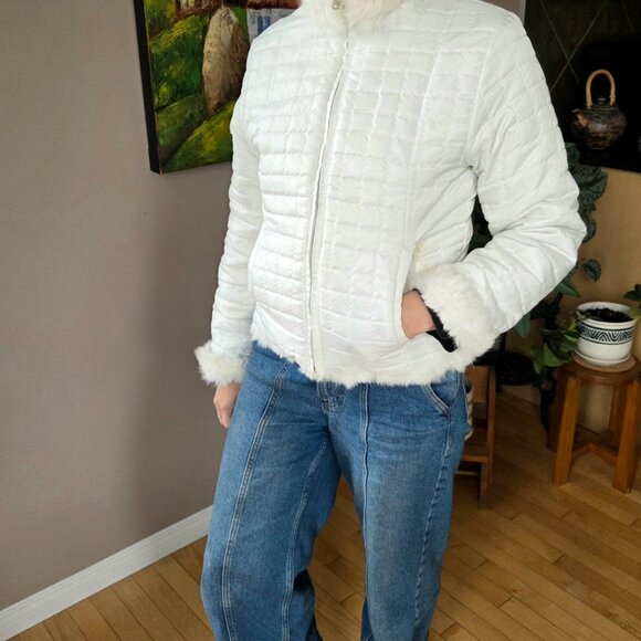 Reversable white rabbit real fur coat/jacket. - Picture 10 of 11